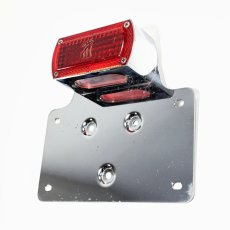 画像1: -＊Mint Condition＊- ⚡️D.S.C.⚡️ 1970's “THE KNIGHT” Square Tail Light  w/ License Plate Base (1)