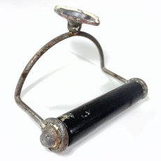 画像6:  1920's ★Solid Steel★ Frame Toilet Paper Holder (6)