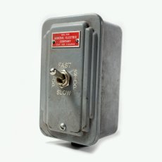 画像1: 1940-50's  ★General Electric★ Surface Mount Switch (1)