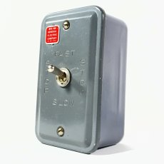 画像2: 1940-50's  ★General Electric★ Surface Mount Switch  -＊Dead Stock＊- (2)