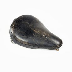 画像2: -＊Good Condition＊-　 1960's  Original ⚡️Bates⚡️ Leather Solo Seat  (2)