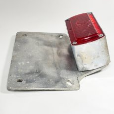 画像5: ⚡️D.S.C.⚡️ 1960-70's “THE KNIGHT”  Square Tail Light & License Plate Base (5)