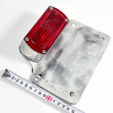 画像9: ⚡️D.S.C.⚡️ 1960-70's “THE KNIGHT”  Square Tail Light & License Plate Base (9)