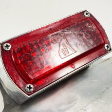 画像2: ⚡️D.S.C.⚡️ 1960-70's “THE KNIGHT”  Square Tail Light & License Plate Base (2)