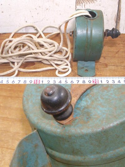 画像3: 1930-40's "Shabby" Wood Handle Clothes-Line Reel