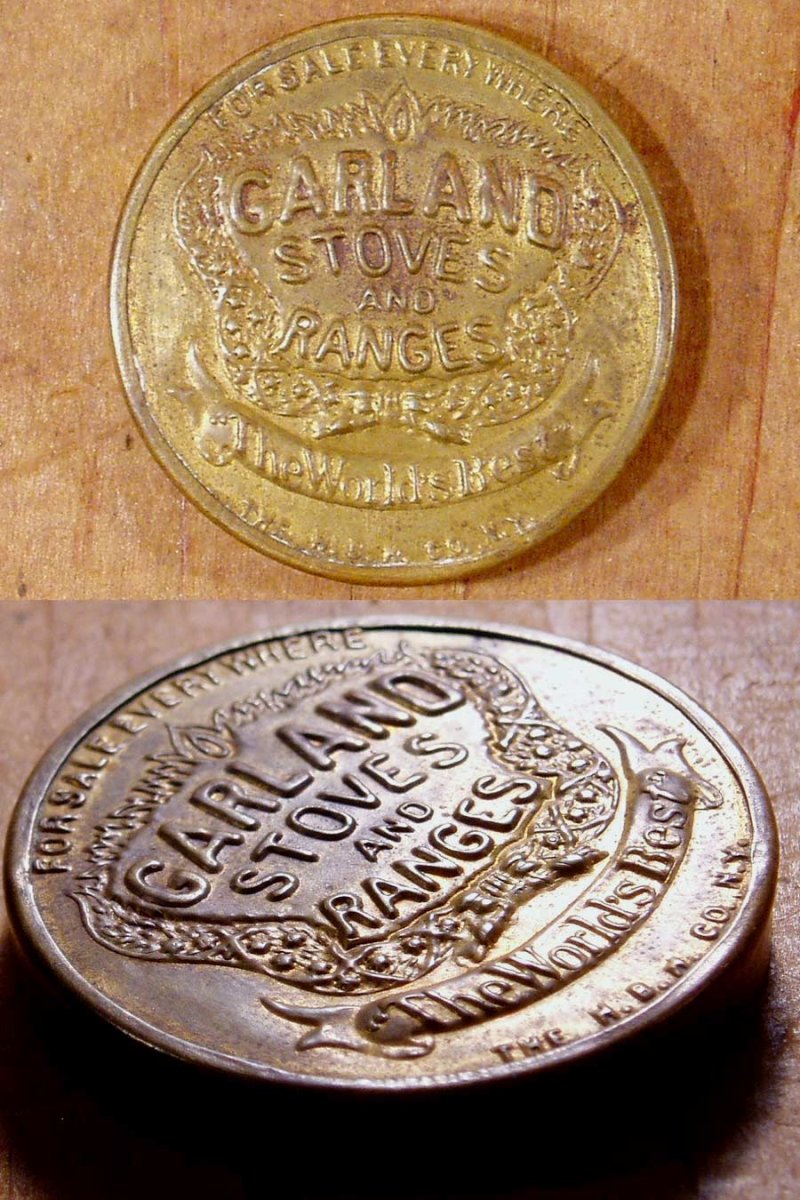 画像1: 1890-1910's "Embossed" Brass Pocket Mirror (1)