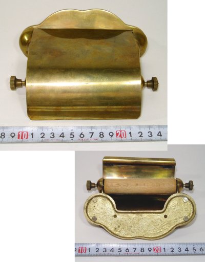 画像2:  1910-1920's "Cast Brass" Toilet Paper Holder