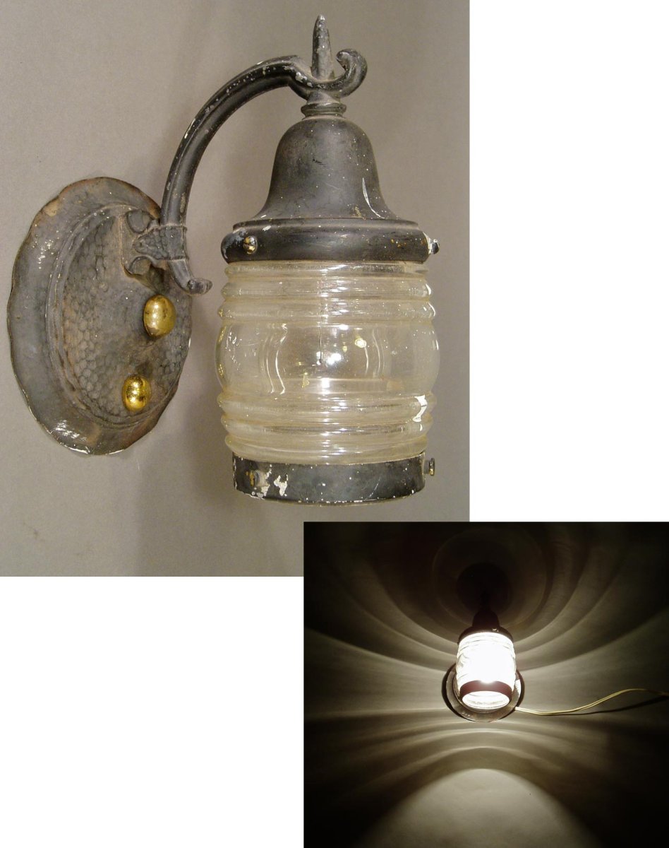 画像1: 1920 - Early1930's "Thick Ribbed Glass" Porch Lamp (1)
