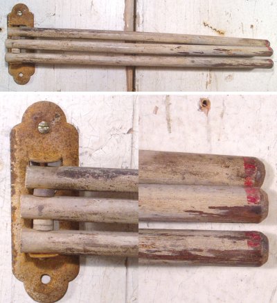 画像1: 3-Swing Arm "Primitive" Kitchen Wood Towel Rack