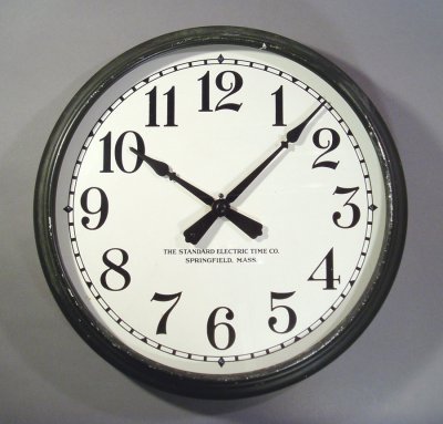 画像1: 1930's "DARK GREEN" Aluminium Wall Clock