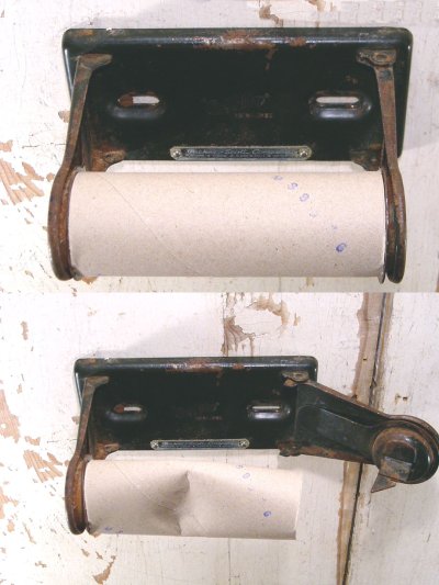 画像2: 1940's Steel "Travel Trailer" Toilet Paper Holder