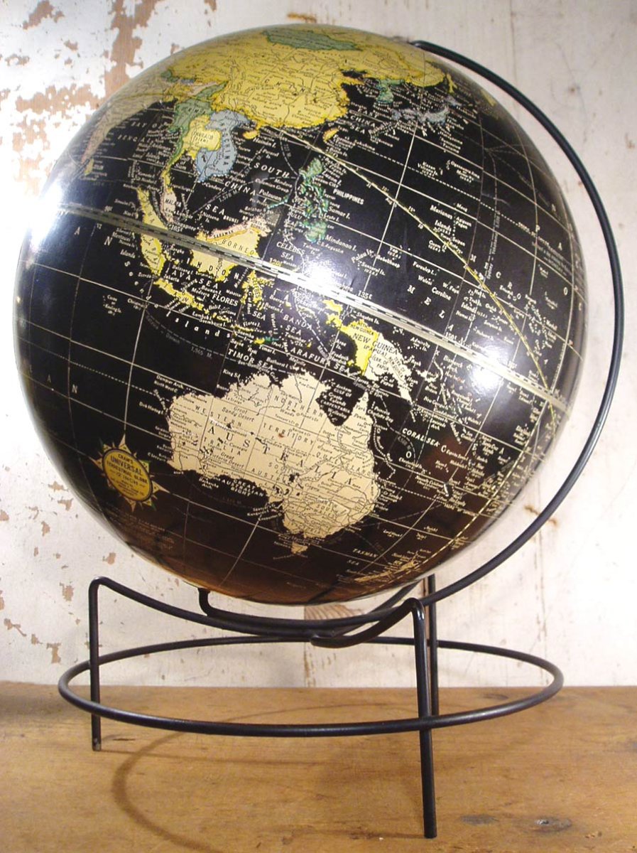 画像1: 1940's "Black Ocean" World Globe 【12 inch】 (1)