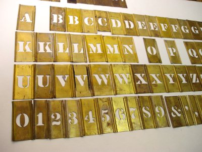 画像1: 【COMPLETE - 98枚】1930-40's Brass Stencil Plate