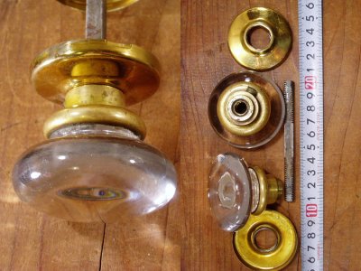 画像2: 1920's "Round Glass" Doorknob