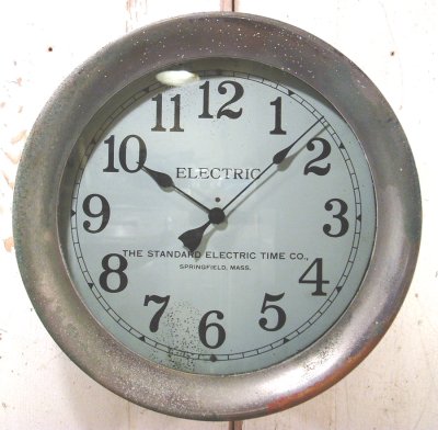 画像1: 1920-30's "Boiler Room" Cast Iron Clock