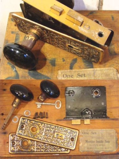 画像1: Antique Doorknob Complete Set