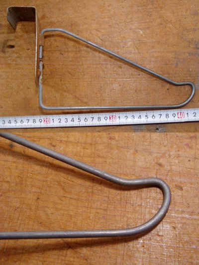 画像3: 1940's "Over the Door" Rusty Steel Clothes Hanger Rack