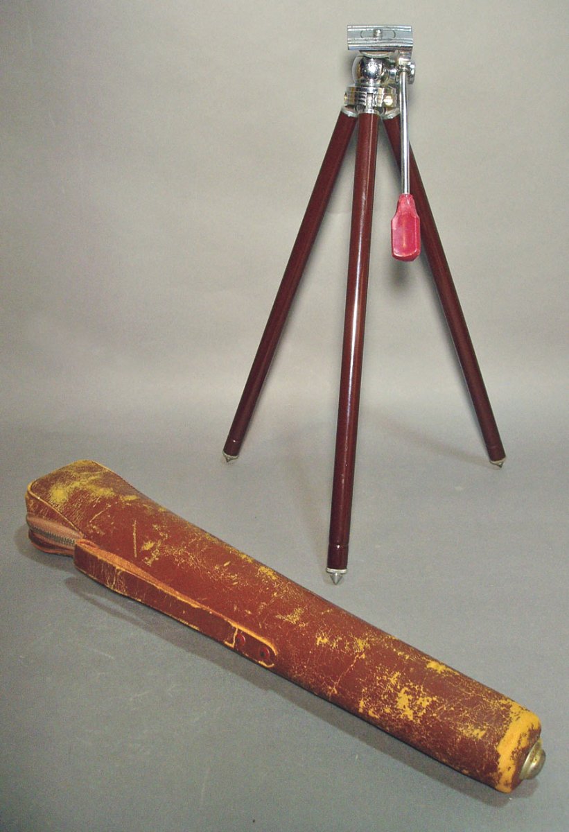 画像1: Late 1940's Tripod w/ "Speed Zipper" Leather Case  (1)