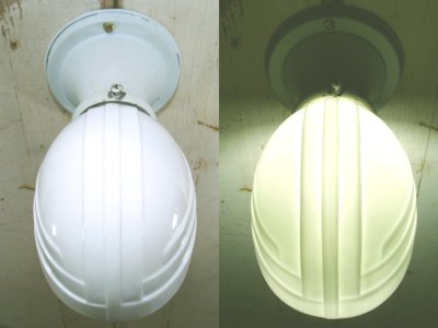 画像1: 1940's DECO "Pastel Color" Milk Glass Bathroom Lamp