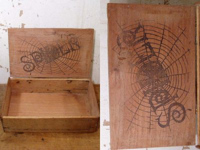 画像1: Wood Cigar Box "SPIDER"