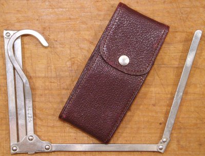 画像2: 1910-30's Folding Steel Hanger w/Leather Case 【BROWN】