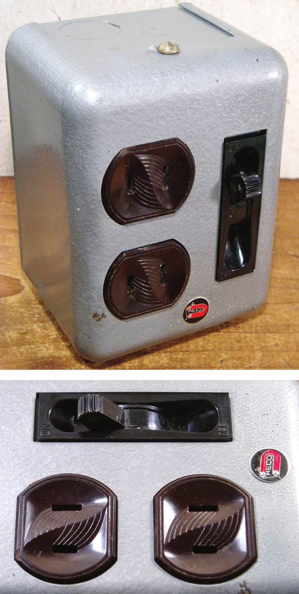 画像1: 1940-50's "DUAL" Surface Mount Switch＆Outlets (1)
