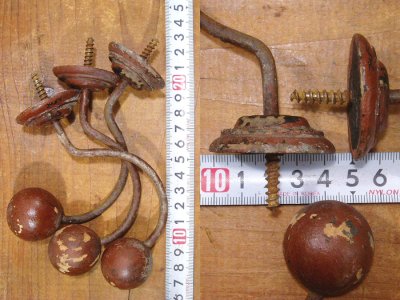 画像2: French Art-Deco "Wood Ball＆Steel" Coat Hooks