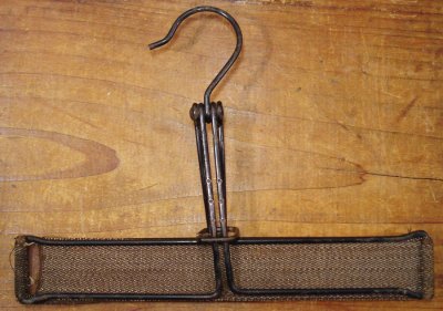画像1: 1930-40's "Black Wire＆Fabric" Advertising Pants Hanger