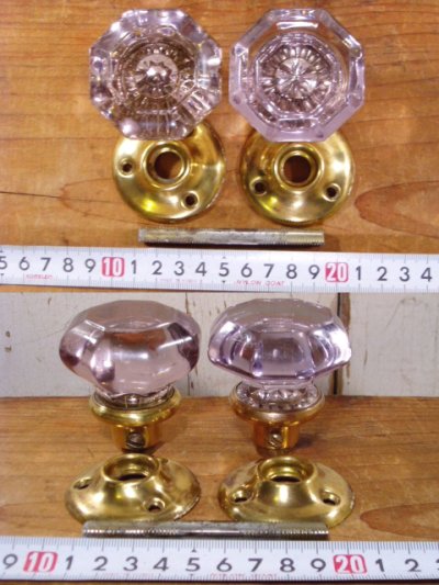 画像2:  Antique "Purple Glass" Doorknob