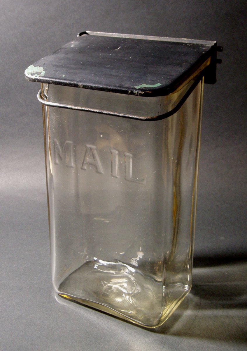 画像1: 1930-40's Wall Mount "VISIBLE" Glass MAIL BOX (1)