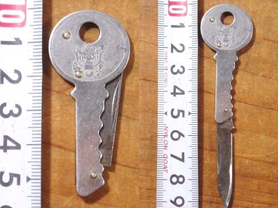 画像1: "KEY"-shape Folding MINI Steel Knife
