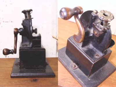 画像1: 1900's "Cast Iron＆Steel" Antique Pencil Sharpener