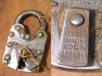 画像2: Antique Iron Padlock