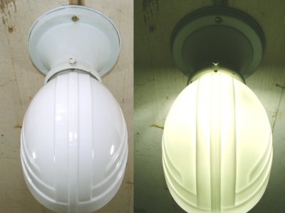 画像1: 1940's DECO "Pastel Color" Milk Glass Bathroom Lamp