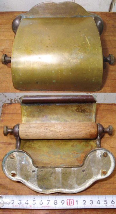 画像1:  1910-1920's "Cast Brass" Toilet Paper Holder