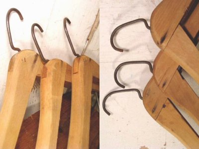 画像2: 3本set 1900-20's "Steel Wire Lock" Early Wood Hanger