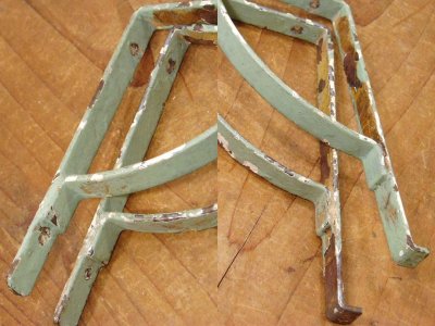 画像1: PAIR "Shabby" Steel Shelf Brackets 