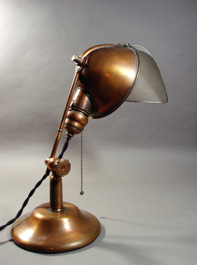 画像1: 1910-20's "LYHNE" Copper Desk Lamp (1)