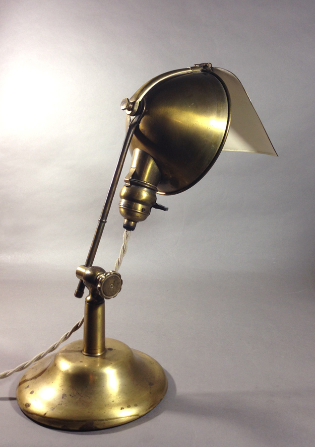 画像1: 1910-20's "LYHNE" Brass Desk Lamp (1)