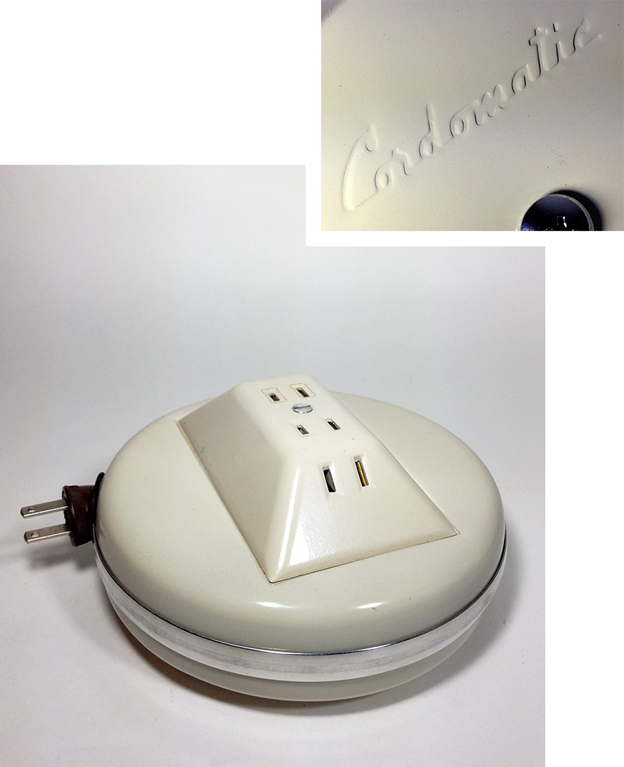 画像1: 1950-60's "Cordomatic" 4-Outlet Cord Reel (1)