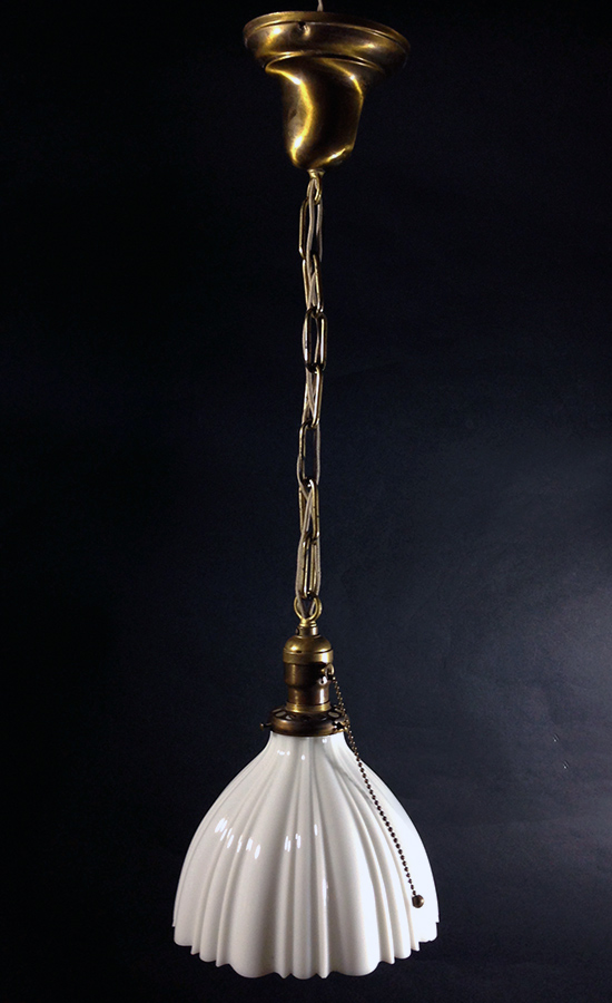 画像1: 1910-30's "Sheffield Opal Shade" Chain Pendant Lamp  (1)