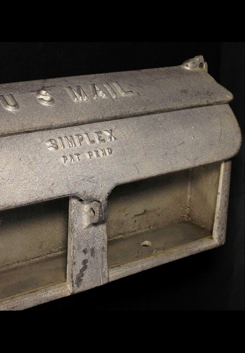 画像1: 1940's ☆ SIMPLEX ☆  Wall Mount Mail Box (1)
