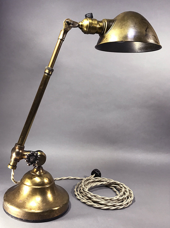画像1: 1910's Early "O.C.White" Brass Telescopic Desk Lamp (1)