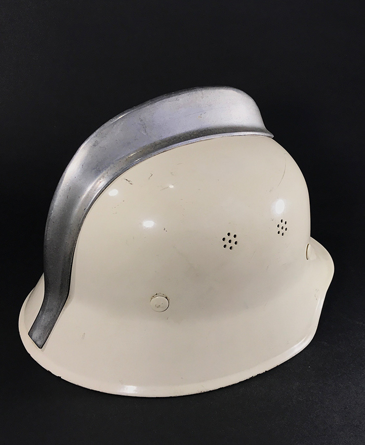 画像1: "Knight"　 Late 1950's-1960's German Fireman Helmet (1)