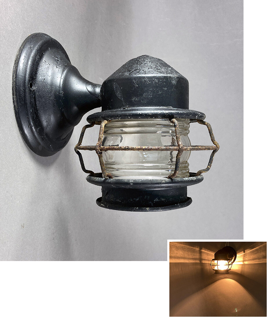 画像1: 1930's "Shabby" Caged Porch Lamp (1)