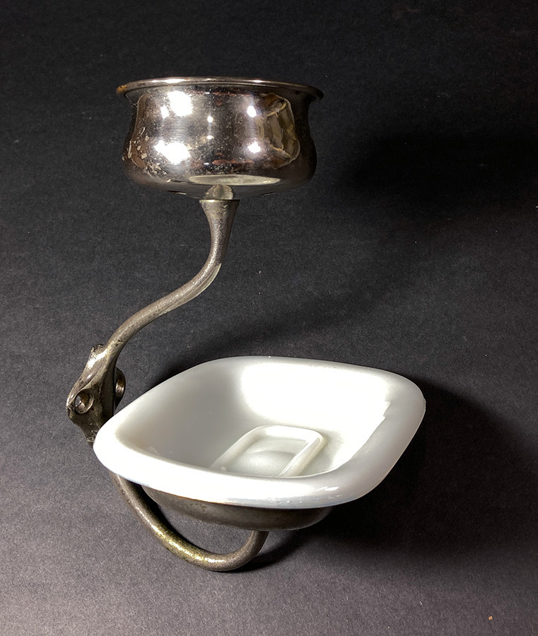 画像1: 1900-20's Cast Brass "Victorian" Nickel Cup and Soap Dish Holder w/ glass insert (1)