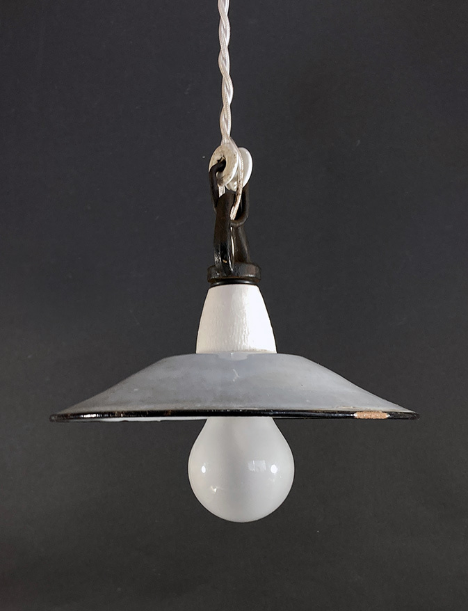 画像1: 1920's German-Deco "Enamel" Pendant Lamp (1)