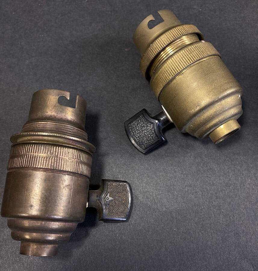 画像1: 1930-40's 2-set【B22】Brass Lamp Socket (1)