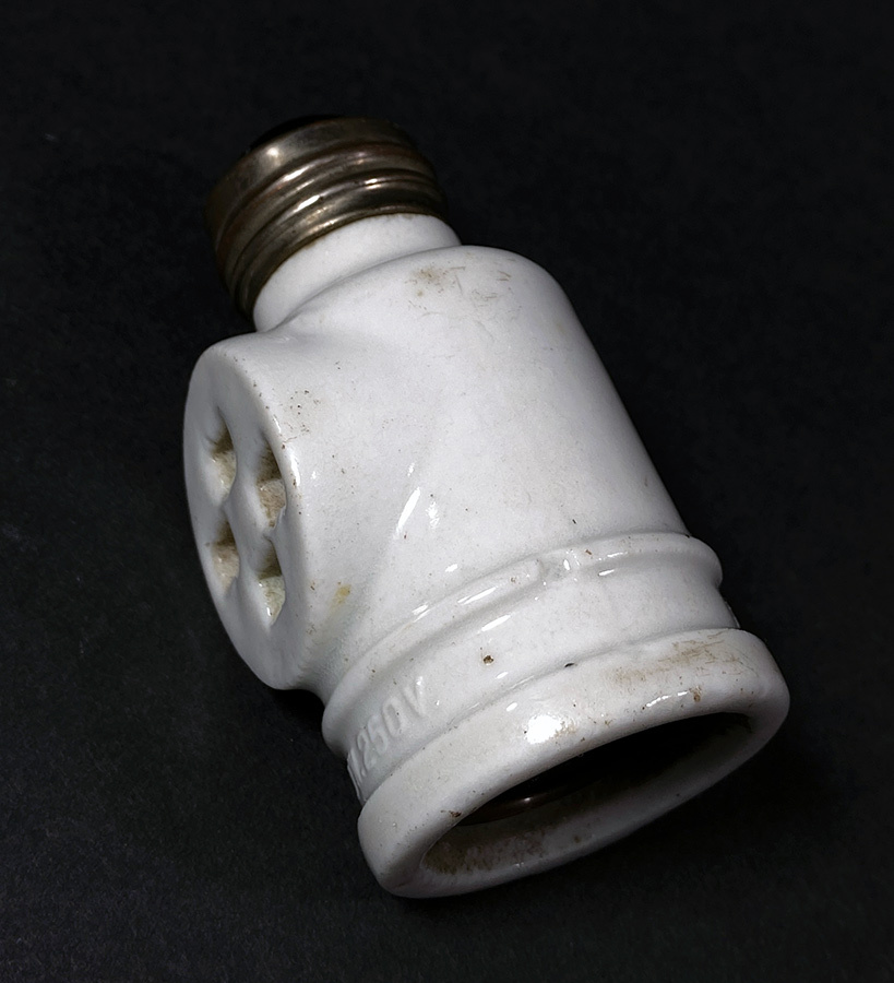 画像1: 1920-30’s Porcelain Socket Adapter w/ Outlets (1)