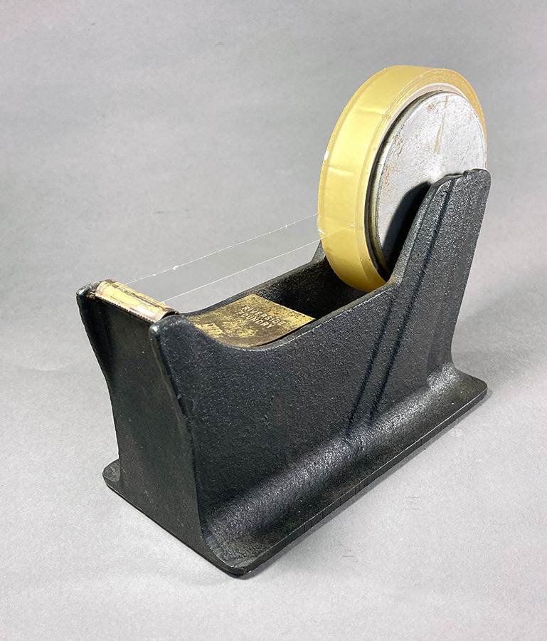 画像1: 1940-50's "STREAMLINE" Iron Tape Dispenser 【Black】 (1)